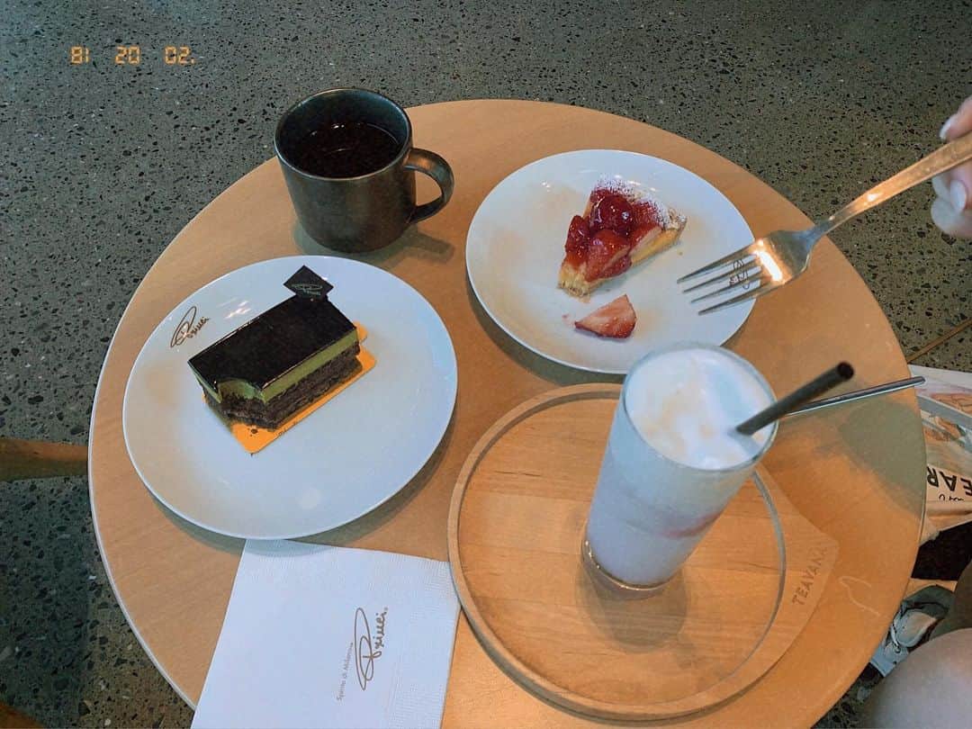 松川星さんのインスタグラム写真 - (松川星Instagram)「cafe time...💭 ここのスタバいったことある？」2月21日 20時46分 - akarin__rin