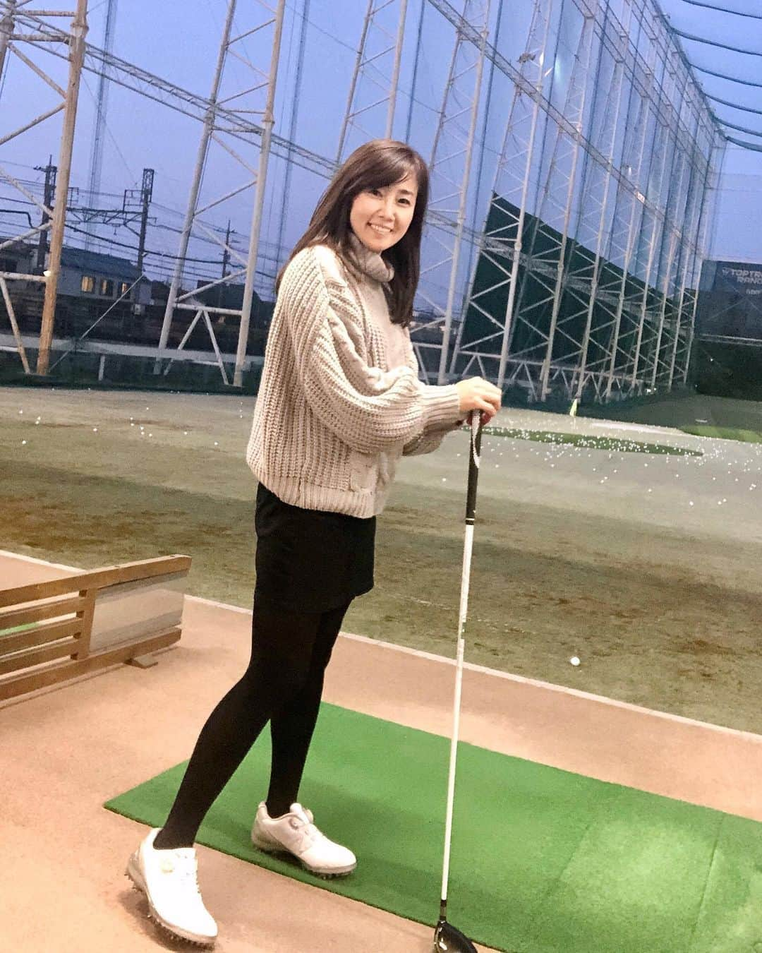 吉永愛さんのインスタグラム写真 - (吉永愛Instagram)「打ちすぎた😂😂😂 @callawaygolf_japan  #ゴルフ #ゴルフ女子 #golf #vg_fashion  #epic #キャロウェイ #ゴルフスイング #callaway  #アプローチ」2月21日 19時15分 - a.i.yy