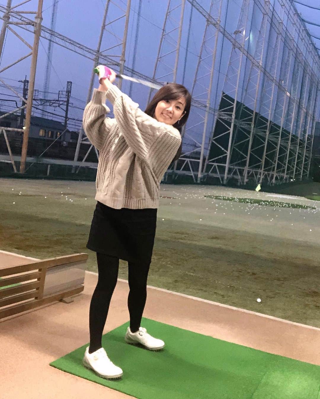 吉永愛さんのインスタグラム写真 - (吉永愛Instagram)「打ちすぎた😂😂😂 @callawaygolf_japan  #ゴルフ #ゴルフ女子 #golf #vg_fashion  #epic #キャロウェイ #ゴルフスイング #callaway  #アプローチ」2月21日 19時15分 - a.i.yy