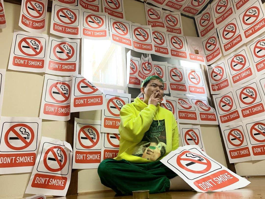 相馬トランジスタのインスタグラム：「タバコうめぇ🚬🚬🚬 #禁煙生活後 #開放感すごい #健康第一」