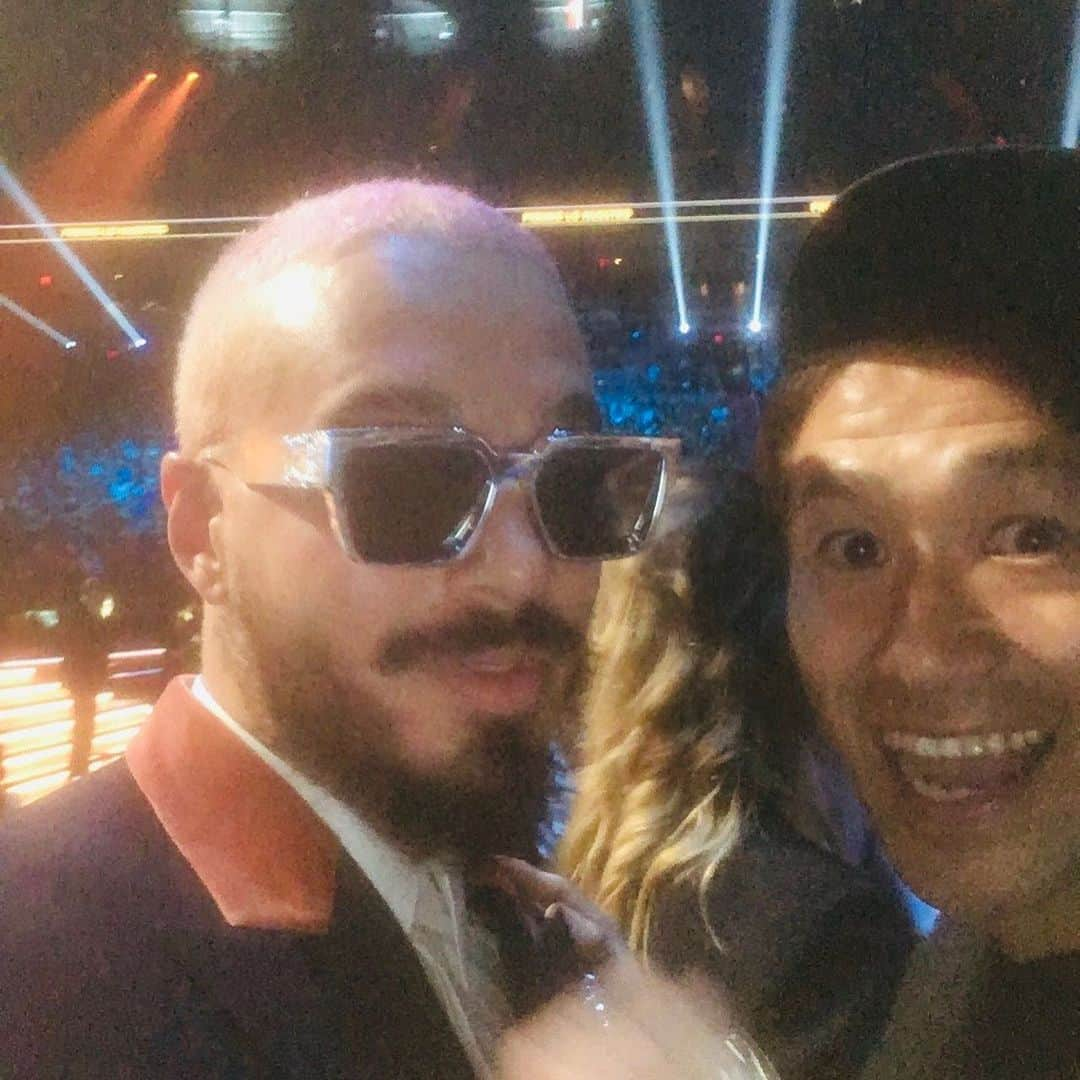 ナオト・インティライミさんのインスタグラム写真 - (ナオト・インティライミInstagram)「⠀ Ahora estamos en Miami. Fui invitado al  @premiolonuestro 2020 AWARD como artista, acabo de conocer a @sebastianyatra, @jbalvin y @Lunay!! ﻿ Que chidoooo!!﻿ ﻿ #naoto﻿ #world﻿ #eljapones﻿ #japon﻿ #latin﻿ #naotointiraymi﻿ #miami」2月21日 19時52分 - naotointiraymi_710