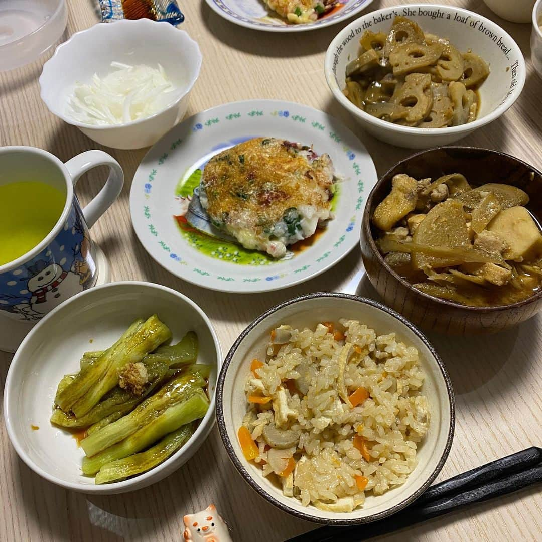 勝亦博物館のインスタグラム：「愛妻の手作り料理！ 今後載せていこう！ #愛妻 #手料理 #手料理グラム #料理 #炊き込みご飯 #豚汁 #長芋料理 #レンコン料理 #レンコン #なす料理 #焼きなす」