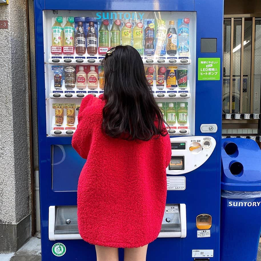 河﨑莉奈さんのインスタグラム写真 - (河﨑莉奈Instagram)「さて、何が飲みたいでしょう？🥤」2月21日 20時16分 - rinya5588