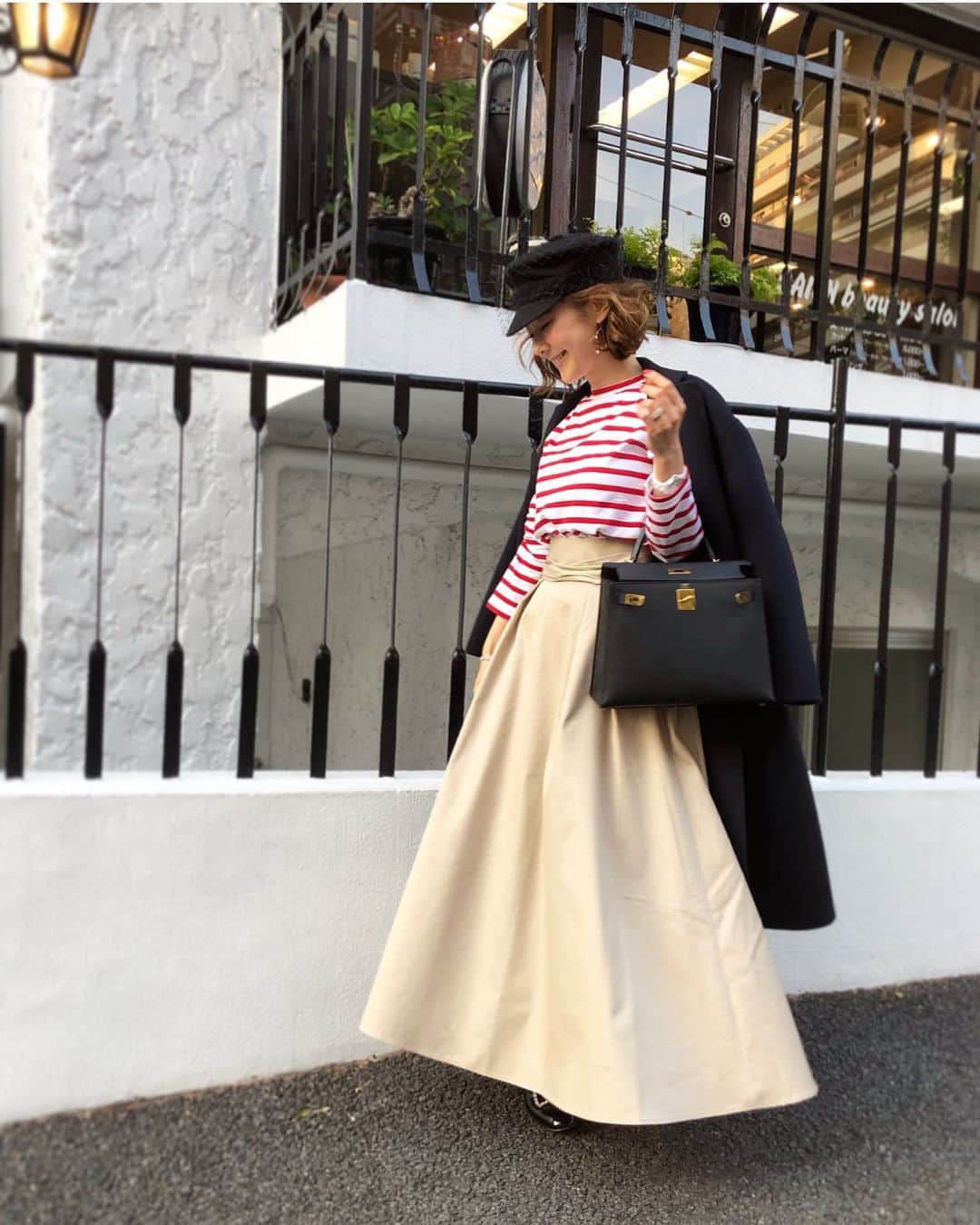kiyomi medeirosさんのインスタグラム写真 - (kiyomi medeirosInstagram)「outfit❤️ * coat…#drawer tops,skirt…#obli hat…#dior bag…#hermes shoes…#manoloblahnik accessory… @ahkah_official * #fashion#outfit#instagood#instalike#instafashion#ootd#cordinate#style#ファッション#コーディネート#コーデ#ママコーデ#ボーダー」2月21日 20時36分 - kiyomimedeiros