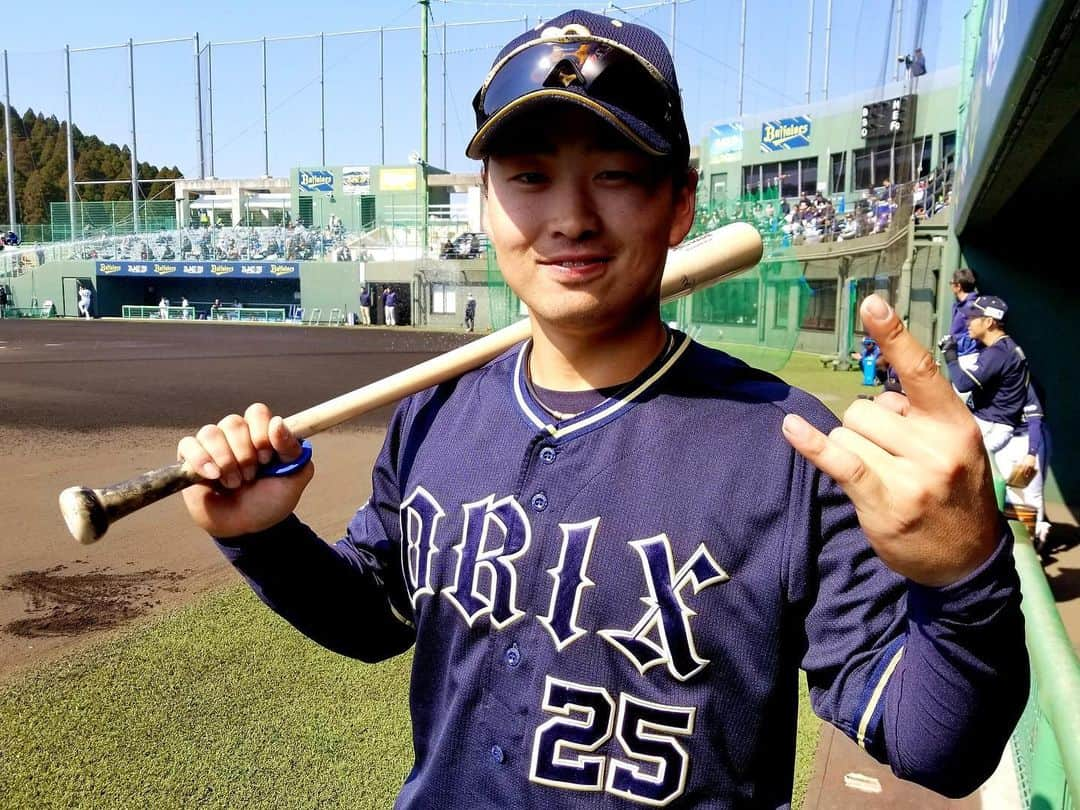 オリックス・バファローズさんのインスタグラム写真 - (オリックス・バファローズInstagram)「#西村凌 #ハッピーバースデー #紅白戦 #がんばります！ #宮崎春季キャンプ #Bs春季キャンプ B@MZ B＠MZ/20 #Bs2020 #buffaloes #baseball #ORIX #プロ野球」2月21日 12時05分 - orix_buffaloes