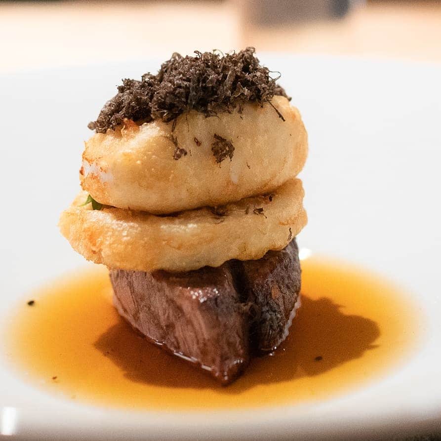 藤川奈々さんのインスタグラム写真 - (藤川奈々Instagram)「『薫 HIROO』ディナーpart3、お料理のみまとめ  広尾の人気店『長谷川稔』の2階に誕生した『薫 HIROO』  長谷川稔はテーブル4席、薫 HIROOはカウンター4席、どちらも変わらぬ長谷川稔さんの素晴らしいお料理と、選び抜かれたお酒。  ベアリングも含め、3部作でお届け致しました♪」2月21日 12時17分 - nanayakko