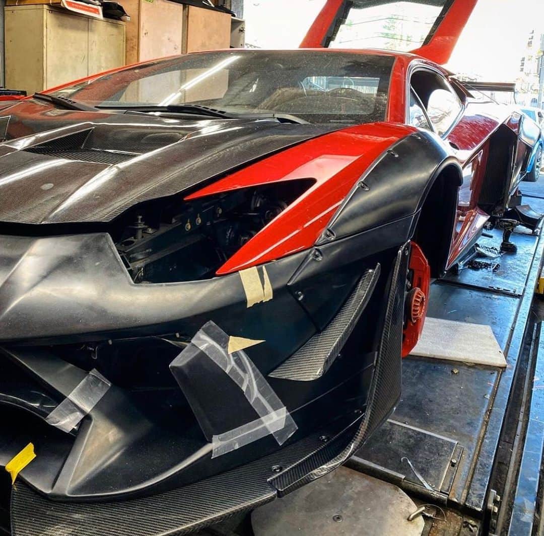 Wataru Katoさんのインスタグラム写真 - (Wataru KatoInstagram)「@chrisbrownofficial XLibertyWalk  クリスブラウン✖︎リバティーウォーク😊 LB WORKS Aventador Limited Edition !! Work in progress with @rdbvik & @rdbla & @libertywalk.usa !! Something special & more crazy!! Stay tune !! Special thanks to @rdbvik & @rdbla & @libertywalk.usa & @ltmw  @libertywalkkato  @chrisbrownofficial  #libertywalk #lb #lbperformance #lbworks #lbwk #dub #ld97 #libertywalkkato #tnpchina #vogueindustries #ltmw #premierautowerkz #reinartdesign #infinitevmotorsport #doczilla12  #race1_sa #airrex #fiexhaust #advan #libertywalkeu #theperformaceco #yokohamatire #getdumped #fiexhaust #libertywalkusa #aerosunz #libertwalkeu #lamborghini #aventadorj」2月21日 12時32分 - libertywalkkato
