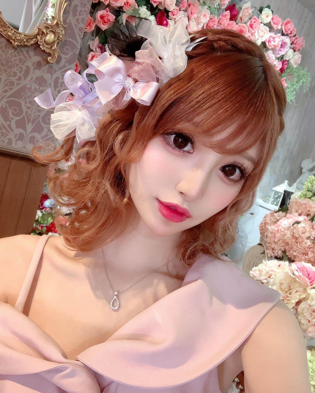 桜咲乃愛さんのインスタグラム写真 - (桜咲乃愛Instagram)「無敵のハートアレンジ❤ゆうすけさん×JEWELSの撮影🥰♥️ 可愛くしてもらった〜(*´ `*)💕✨ ヘアセットもドレスもスタジオも全部がかわいかった☺️💓✨🎀 出来上がりがたのしみ( ⁎ᵕᴗᵕ⁎ )♡ #無敵のハートアレンジ #ゆうすけさん#JEWELS#jewelsdress #モデル#撮影#桜咲乃愛」2月21日 12時49分 - noasama1101