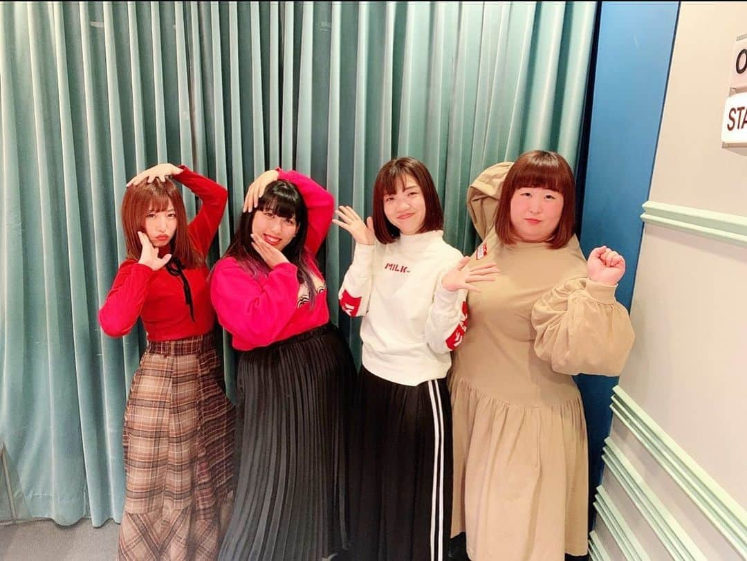 成瀬心美さんのインスタグラム写真 - (成瀬心美Instagram)「📻 . . 本日と来週 20:40頃からの 【成瀬心美ぷるるんhoneyトラップ】 . ゲストさんは 《3時のヒロイン》のお三方✨ . . ブースがこんなに女子でいっぱいなのは 初めてでした！！！ . . みんなでわいわい女子会みたいに 話しつつ めっちゃおもしろくて 沢山笑わせていただきました☺️ . . 私も久々の 本気「あっは〜ん」 披露しておりますので 是非聴いてくださいねっっ😏 . . #tbs #tbsラジオ #radio #3時のヒロイン #さん」2月21日 13時27分 - coco3ndazo