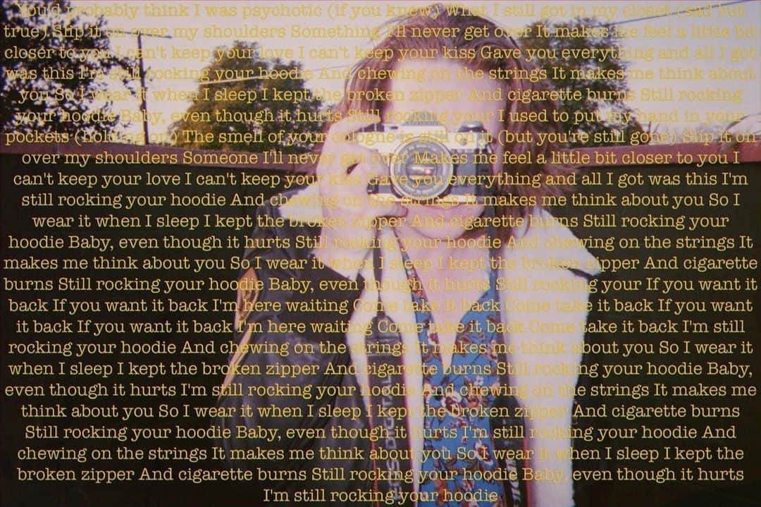 HEY VIOLETのインスタグラム：「8 DAYS. what song u gon sing the loudest👀👀👀」