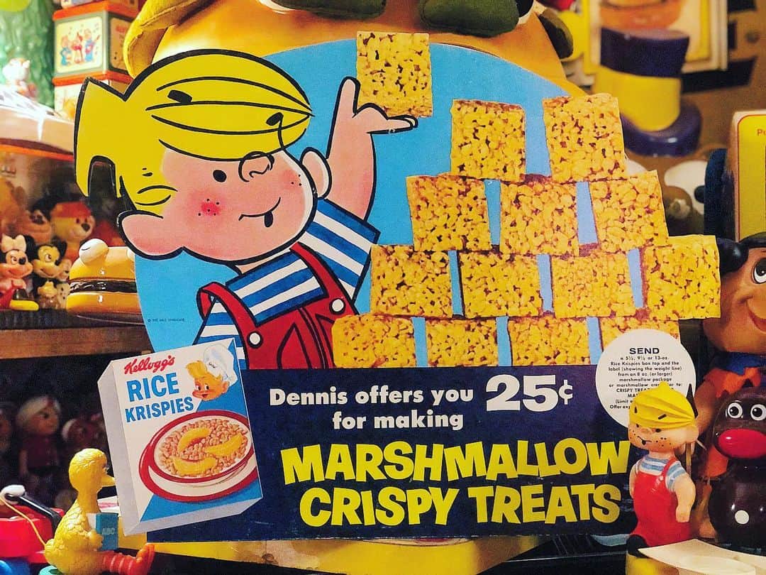 大川知英のインスタグラム：「61's Dennis the menace/kellogg's RICE KRISPIES Paper Sign  store display🇺🇸 前からからチェックメイトしていた スペシャルがtakatsubaseに🧘🏼‍♂️ 理由なき可愛さと存在感と色あい🤡 そしてかすかな60年代のアメリカの匂い🚬たまらねぇ。upi~❗️ #dennisthemenace #kelloggs  #ricekrispies#papersign#storedisplay  #61s#スペシャル#理由なき可愛さ #かすかなアメリカの匂い#たまらねぇ  #amecajiboys #takatsubase #アメトイ部キャプテン」