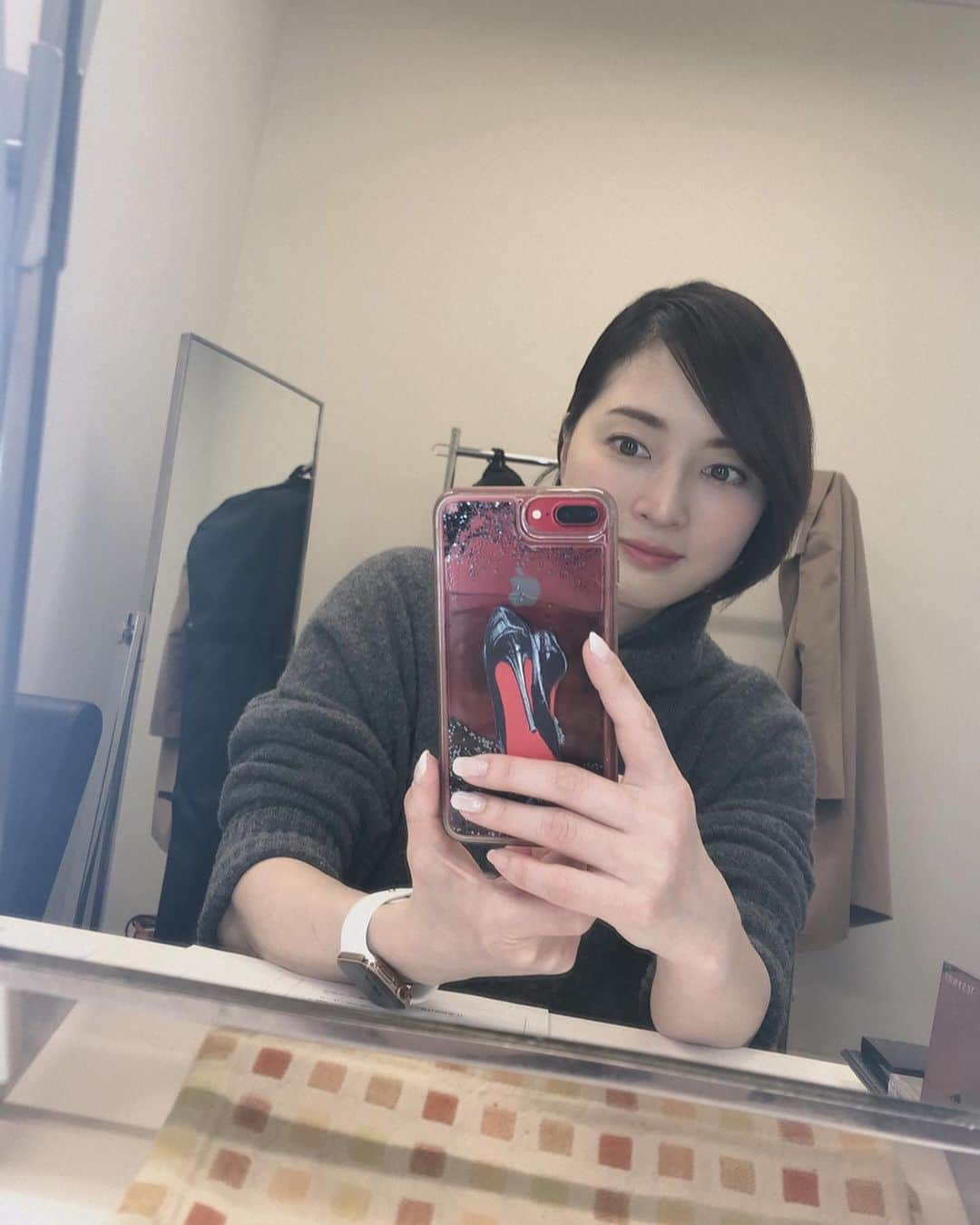 八木沼純子さんのインスタグラム写真 - (八木沼純子Instagram)「番町スタジオでテレビの仕事。 メイク終わって。。。 ・ ・ #準備万端  #体調が顔に出やすい #そんな時はマカ #月のめぐりも良くなります #体調整う #日テレ #フィギュアシェイプスパッツは3年越しの商品  #フィギュアシェイプスパッツ #フィギュアシェイプシリーズ」2月21日 13時54分 - junko_yaginuma