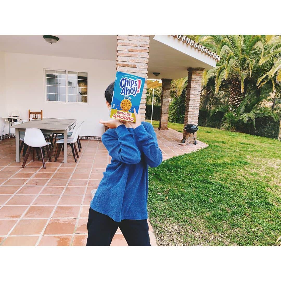 紗栄子さんのインスタグラム写真 - (紗栄子Instagram)「早速お気に入りのスナックを見つけたようで🍪💓 #spain🇪🇸 #chipsahoy」2月21日 14時12分 - saekoofficial