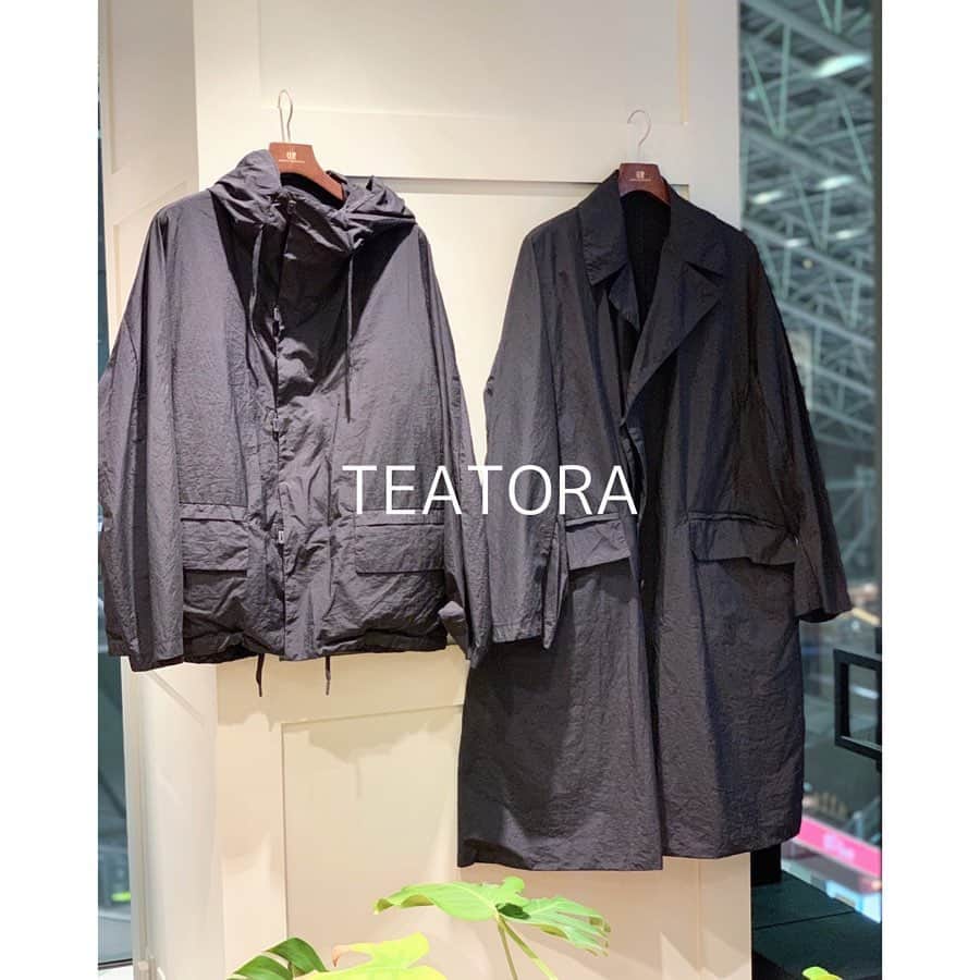 のインスタグラム：「-men's new in-﻿ ﻿ TEATORA 2020spring/summer﻿ ﻿ ﻿ □取扱店舗﻿ アーバンリサーチ ﻿ ルミネ新宿店﻿ ルミネ有楽町店﻿ 表参道ヒルズ店﻿ ルクアイーレ店﻿ ソラリアプラザ福岡店﻿ アーバンリサーチ オンラインストア﻿ ﻿ ﻿ #TEATORA﻿ #テアトラ﻿ #urbanresearch﻿ @urbanresearch_omotesando」