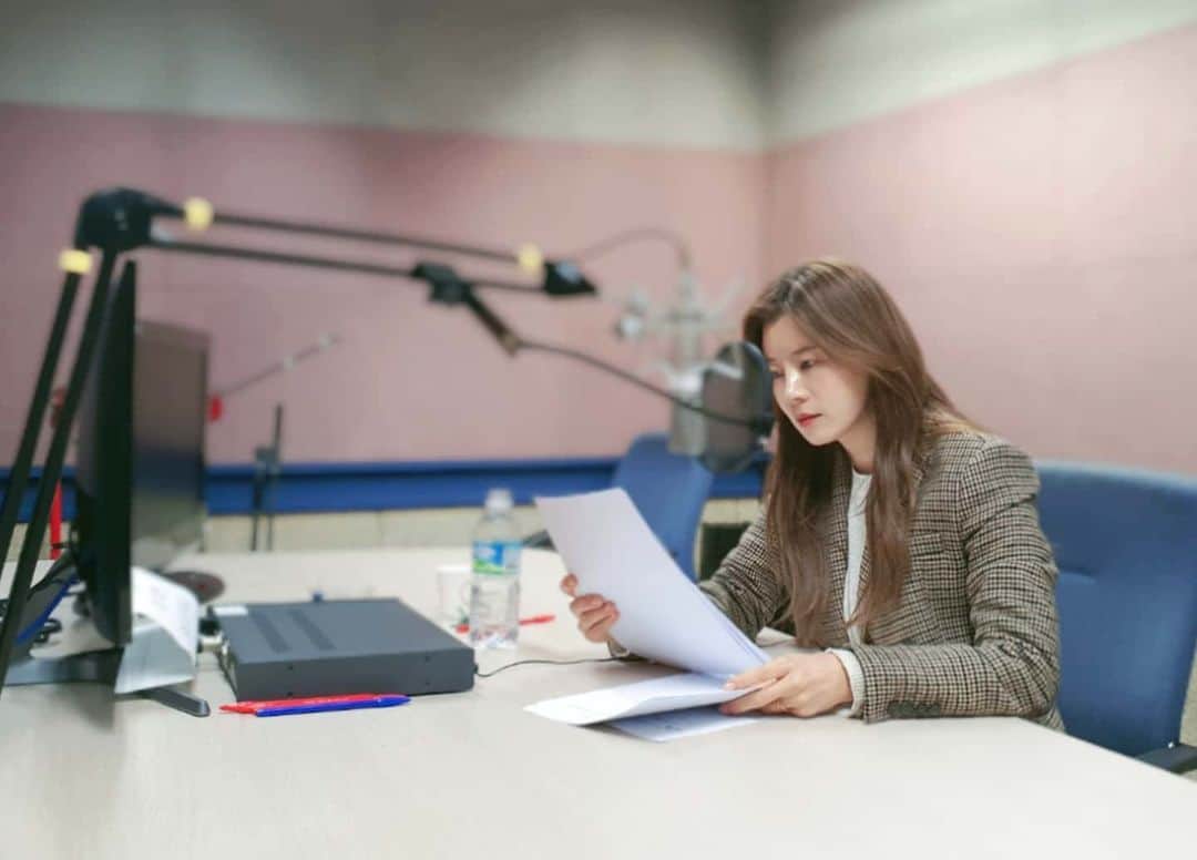 ユソンさんのインスタグラム写真 - (ユソンInstagram)「#다큐3일  오늘 방송..#기점소악도 편은.. 제가 나레이션을 맡았습니다..! 스페인 산티아고 순례길처럼.. 순례길이 만들어지면서.. 변화 된 섬의 모습들.. .. 녹음하면서.. 꼭 한번 가 보고 싶은 곳이 되었네요.. ^^ 👉#오늘밤10시50분 #kbs1tv #다큐3일」2月21日 15時43分 - yoo_sun0129
