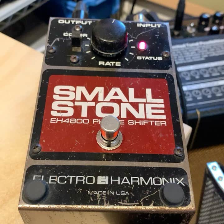 篤志のインスタグラム：「コレが宇宙の音です。リアンプ楽しい。 #small stone #remap #noise」