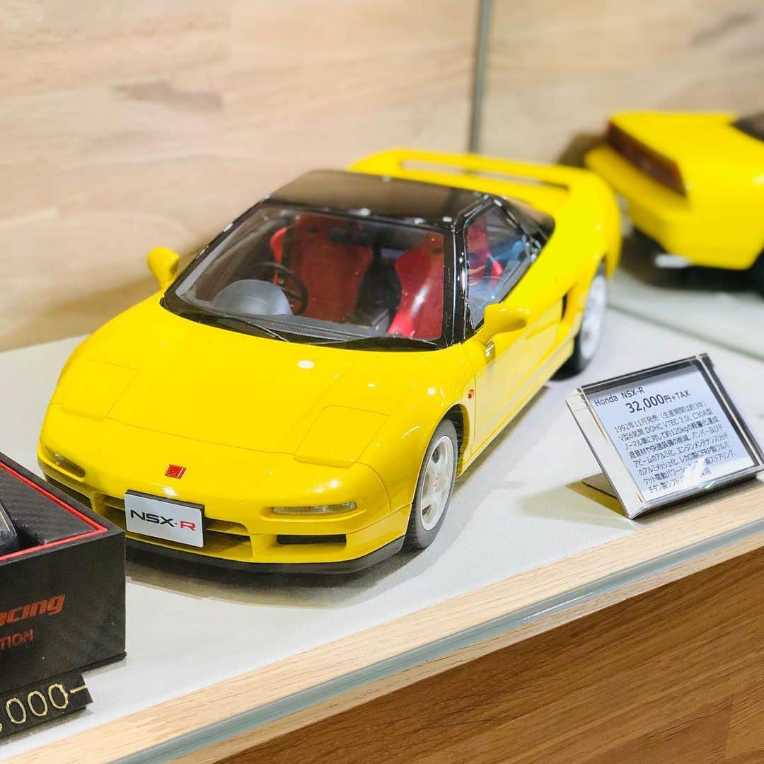 のインスタグラム：「Kyosho Resin Model samurai series #ホンダ #ホンダウェルカムプラザ青山 #青山 #モータースポーツ #スポーツカー #京商 #ミニカー #kyosho #minicar #honda #hondaracing #motorsport #hondawelcomeplaza #nsx  #hondansx #s660 #civic #hondacivic #jdm #civictyper #hondalove #hondanation #hondagram #hondalife #hondalifestyle #hondaculture #civiclove #civiclife www.kyosho.com」