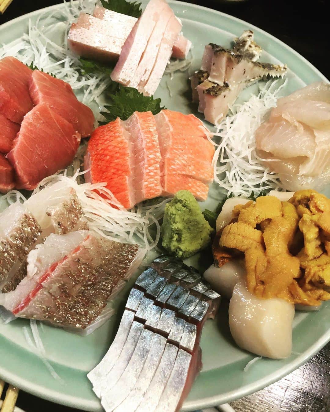 大根仁のインスタグラム：「２年ぶりの某店。ヤバ過ぎた。次の予約は２０２２年２月w 店出る時、大将に「良いお年を！」って言われたww」