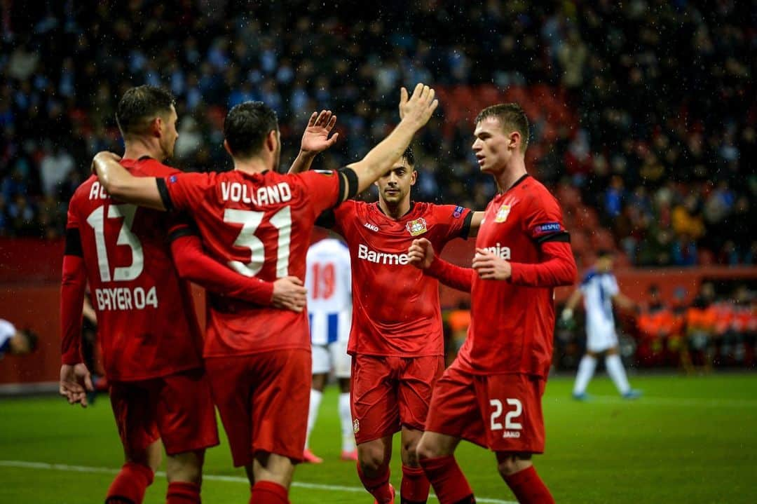 ケヴィン・フォラントのインスタグラム：「🙌🏼⚫️🔴 #B04FCP @europaleague」