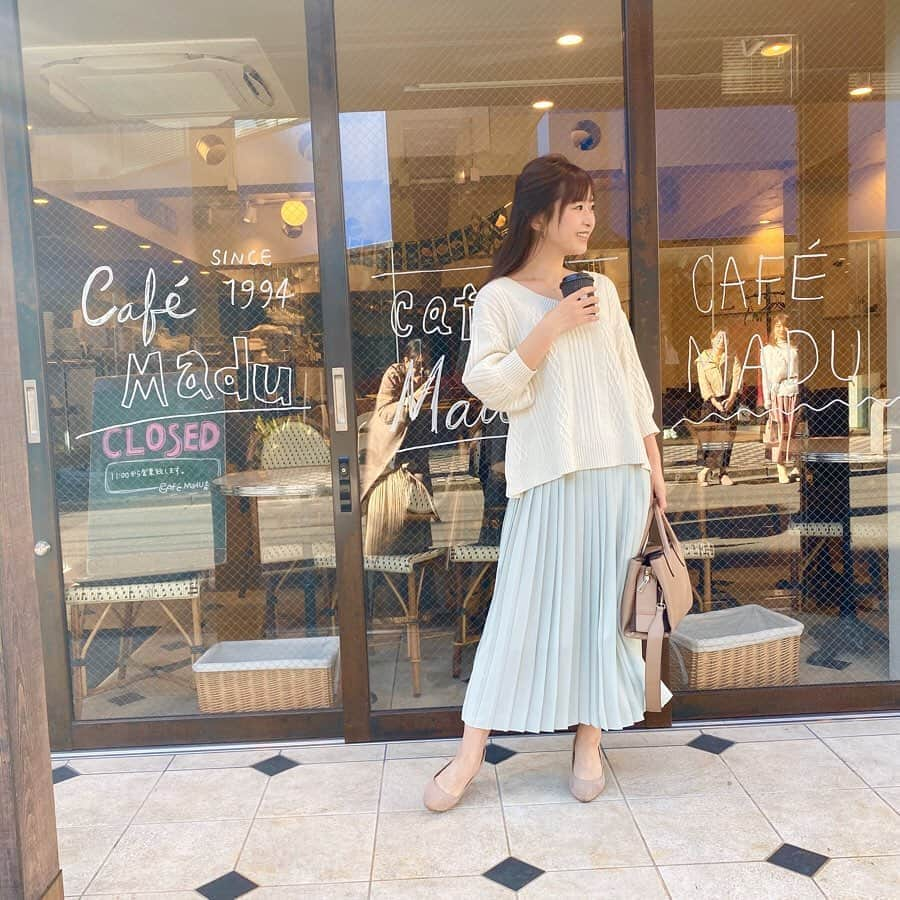 中庄司愛希さんのインスタグラム写真 - (中庄司愛希Instagram)「ユニクロ @uniqlo のシフォンプリーツロングスカートお試しさせてもらったよ💕 . 春のトレンドカラーのミントグリーンのスカート💚 . 綺麗なプリーツと優しい雰囲気を 醸し出してくれるミントグリーンで ほんわか優しいコーデになってお気に入り🌸 . 私は身長154cmのSサイズなんだけど、 トップスのサイドに切り込みがあることで スタイルアップ効果⤴️ . . . @with_mag_official  @withgirls_official  @with_magazine.jp . #uniqlo #ユニクロ #ユニクロスカート族 #ユニクロのワンピース #uniqlo2020ss #シフォンプリーツロングスカート #withgirls_MYUNIQLODAYS #withgirls_jp #withgirls_ファッション #pr  #ゴルフ初心者 #ゴルフ女子 #golfgirls #ゴルフ #골프 #高尔夫  #golf #初心者ゴルファー #ゴルファー #ゴルフ友達 #ワークアウト #トレーニング #スポーツ #トレーニング女子 #スポーツ女子 #ゴルフビギナー」2月21日 19時05分 - aki_nakashoji_golf