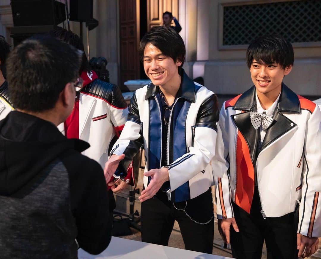 テレビ東京「青春高校３年C組」のインスタグラム：「#君のことをまだ何にも知らない  #CDデビュー日 #オフショット #お台場 #venusfort  #教会広場 #青春高校3年c組  #男子アイドル部 #バトラーズ #別所匠 #久保侑大」