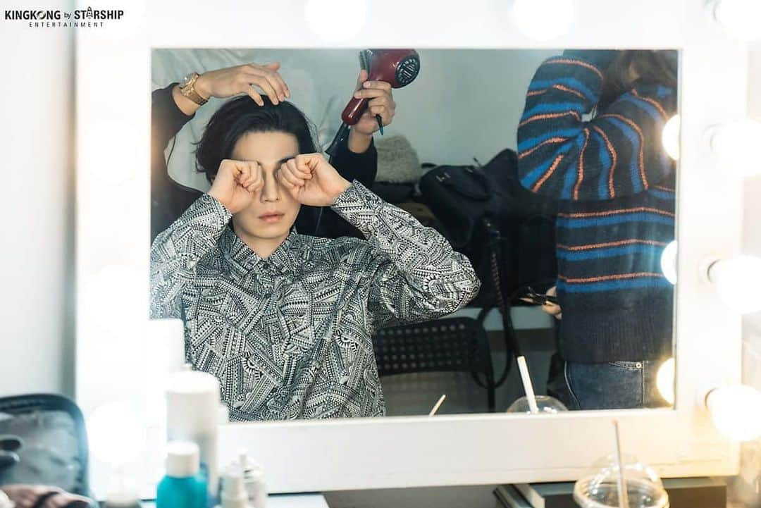 Just a girlさんのインスタグラム写真 - (Just a girlInstagram)「Lee Dong Wook @leedongwook_official  For Harper’s BAZAAR Korea February Issue 2020 💜 . . . . #이동욱 #LeeDongWook #asianboy #맞팔 #셀스타그램 #셀카 #얼스타그램 #데일리 #선팔 #인스타그램 #koreanboy #l4l #f4f  #like4like  #おしゃれ #オシャレ #いいね返し #フォロー #韓国人 #韓国 #セルカ #自撮り #ファッ」2月21日 21時24分 - cecithegirl