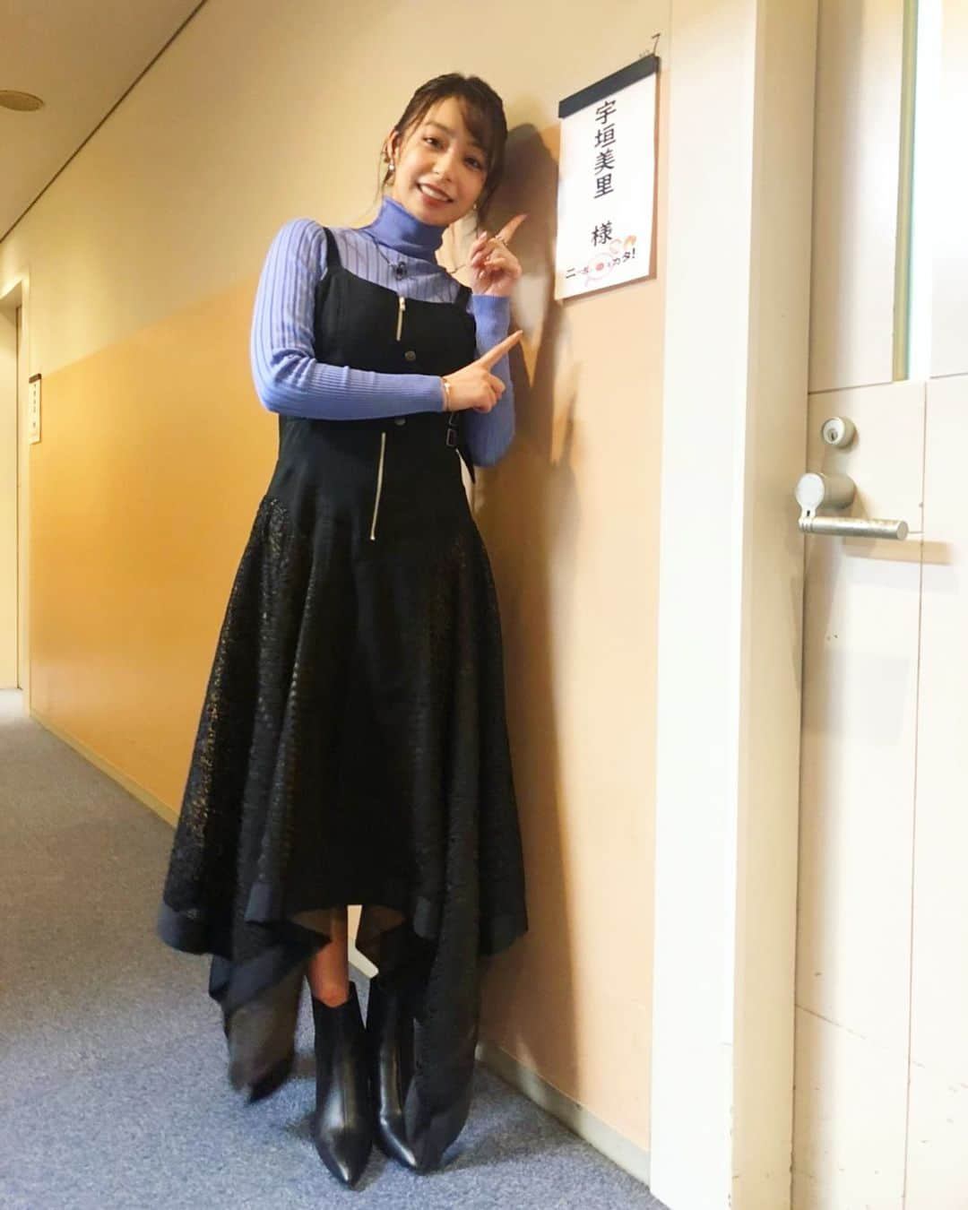 宇垣美里マネージャーさんのインスタグラム写真 - (宇垣美里マネージャーInstagram)「こんばんは🌙  この後、22時からはテレビ東京「たけしのニッポンのミカタ！」に出演させていただきます！  見終わる頃にはきっとお鍋が食べたくなってしまうと思います、、🍲 宇垣さん、とっても可愛い衣装とヘアメイクをしていただき嬉しそうでした🙈  #宇垣美里 #たけしのニッポンのミカタ #お鍋」2月21日 21時19分 - ugakimisato.mg