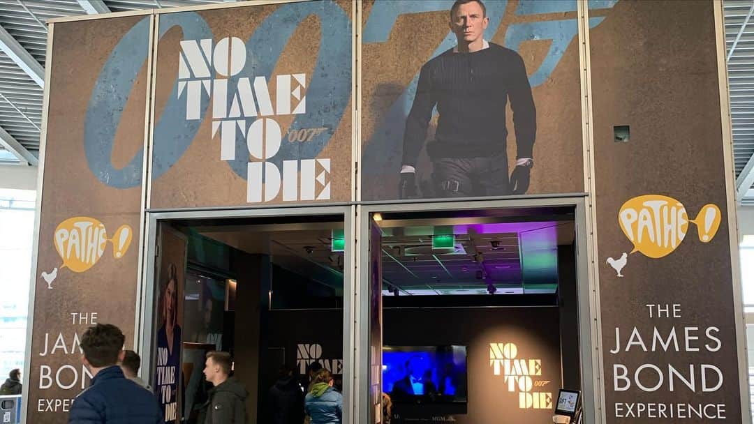 Anji SALZさんのインスタグラム写真 - (Anji SALZInstagram)「No time to die 🔫 In Utrecht (Netherlands) I tried out this fun promo experience for the new Bond movie 🍿 And it was quite fun! Also got my license to kill now, so better watch out 😆😂 #notimetodie #jamesbond」2月21日 21時28分 - salztokyo