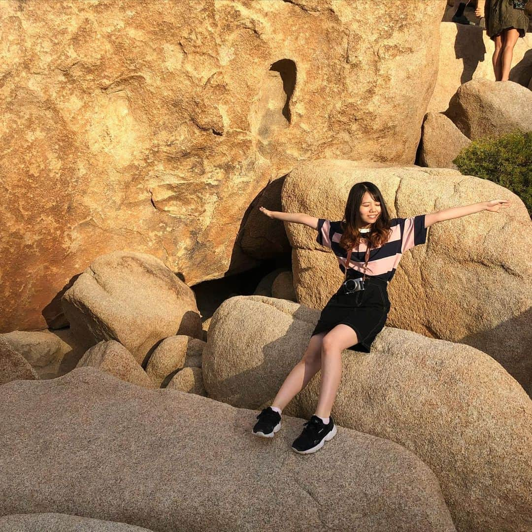 田辺奈菜美さんのインスタグラム写真 - (田辺奈菜美Instagram)「空気が綺麗だったよ☁️#losangeles#joshuatree#ロサンゼルス#ジョシュアツリー#カメラ#旅行#観光#海外旅行#次はどこ行こうかな」2月21日 21時28分 - _nanami_1110