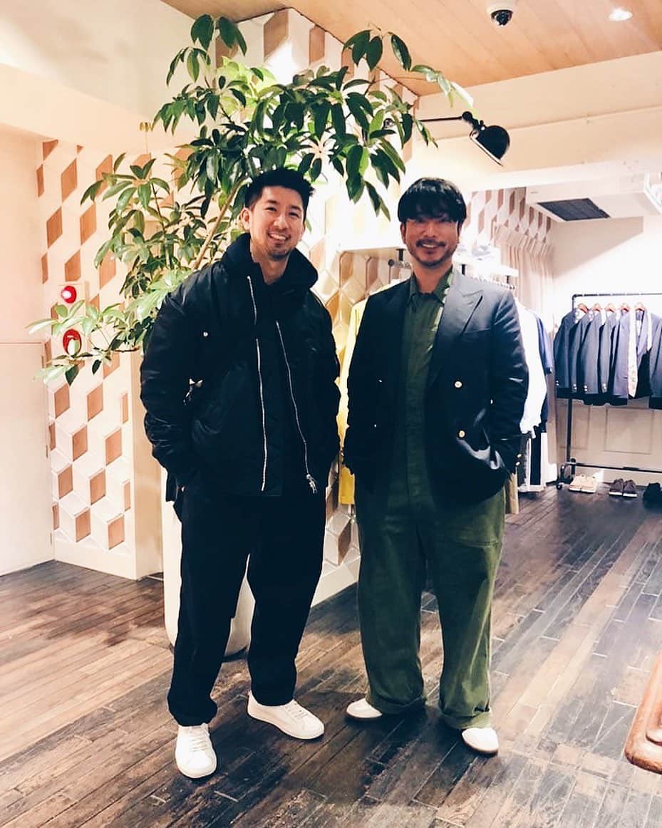 小塚源太のインスタグラム：「@jpress_originals Navy Blazer☝🏽 #navy #blazer #military #allinone」