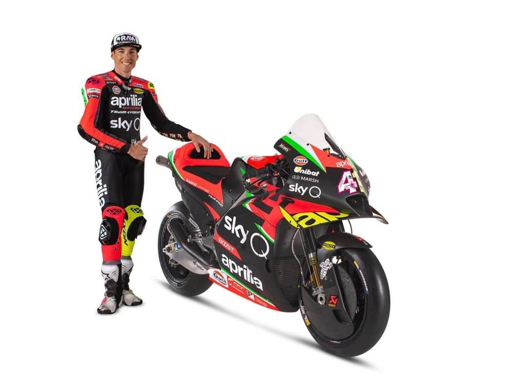 MotoGPさんのインスタグラム写真 - (MotoGPInstagram)「Check out the 2020 Aprilia Racing Team Gresini RS-GP in all its glory! ✨🤩 #MotoGP #Motorsport #Motorcycle #Racing #TimeToShine」2月21日 22時51分 - motogp