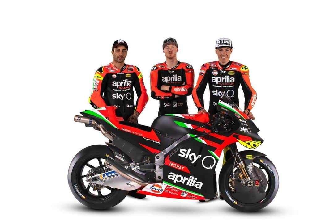 MotoGPさんのインスタグラム写真 - (MotoGPInstagram)「Check out the 2020 Aprilia Racing Team Gresini RS-GP in all its glory! ✨🤩 #MotoGP #Motorsport #Motorcycle #Racing #TimeToShine」2月21日 22時51分 - motogp