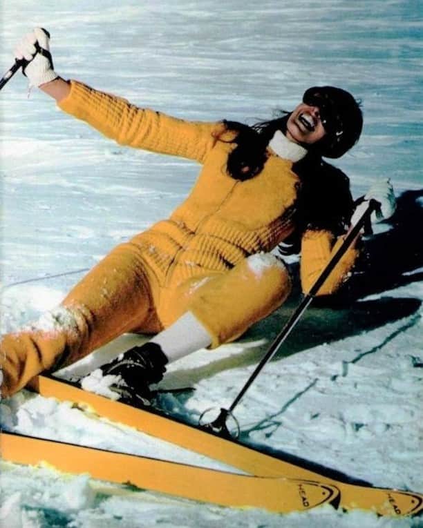 オーレリービダマンのインスタグラム：「Friday activities ⛷️ phot : L'Officiel Magazine, 1968」