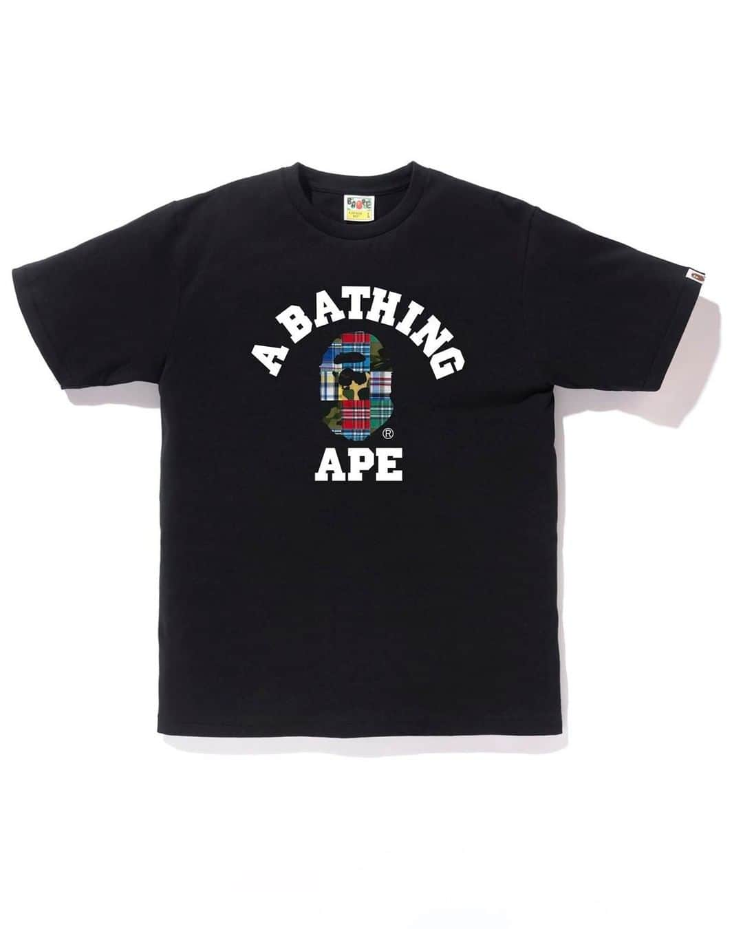 ア ベイシング エイプさんのインスタグラム写真 - (ア ベイシング エイプInstagram)「Combining BAPE®’s original camouflage with checkered patterns, this revived BAPE® PATCHWORK is designed after the image of the brand in the 1990s. Items will be available on February 22nd at BAPE® locations and Bape.com web store. #bape」2月22日 2時00分 - bape_japan