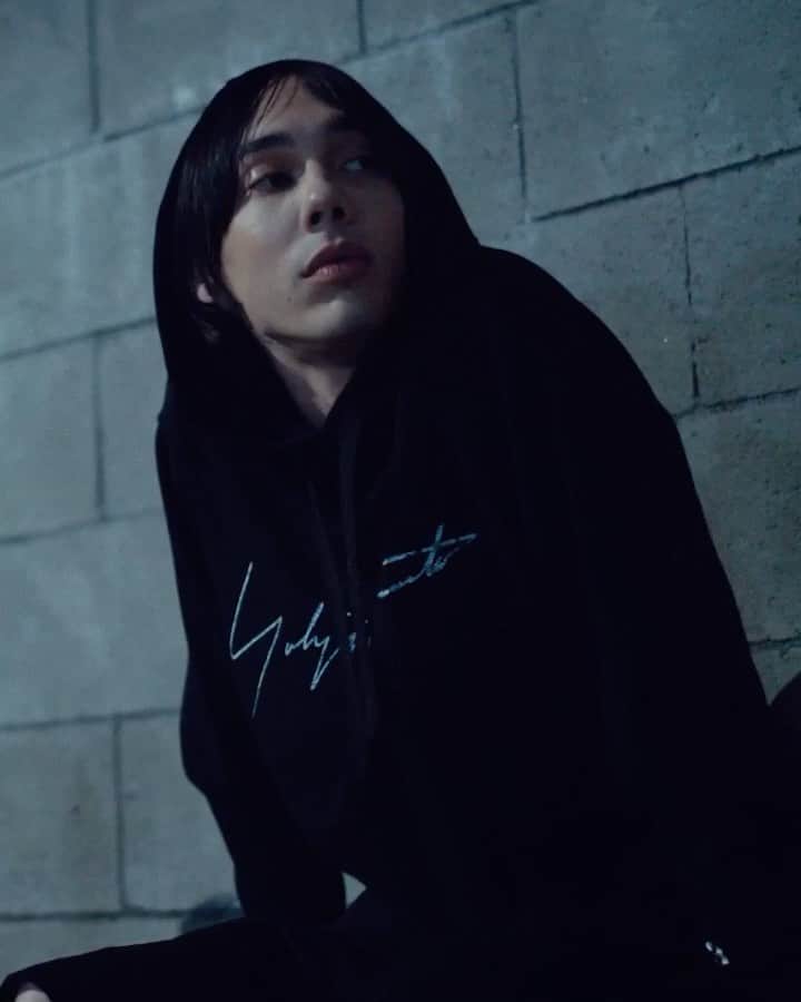 ワイスリーのインスタグラム：「Y-3 Spring/Summer 2020 Collection | Drop 3 – YOHJI MADE. Reimagining Street Couture. Available at adidas.com/y-3, Y-3 flagship store and in a selection of retailers worldwide. --- #adidas #Y3 #YohjiYamamoto Discover the collection at adidas.com/y-3」