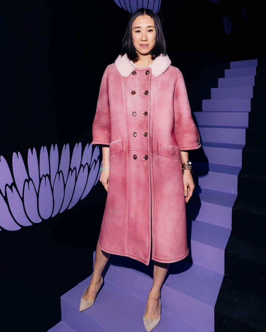 エヴァ・チェンのインスタグラム：「Meant to get pale pink elbow length gloves and pale pink heels to wear with this Prada dream coat but didn’t have time. Would’ve been cute though!! 📸: @germanlarkin」