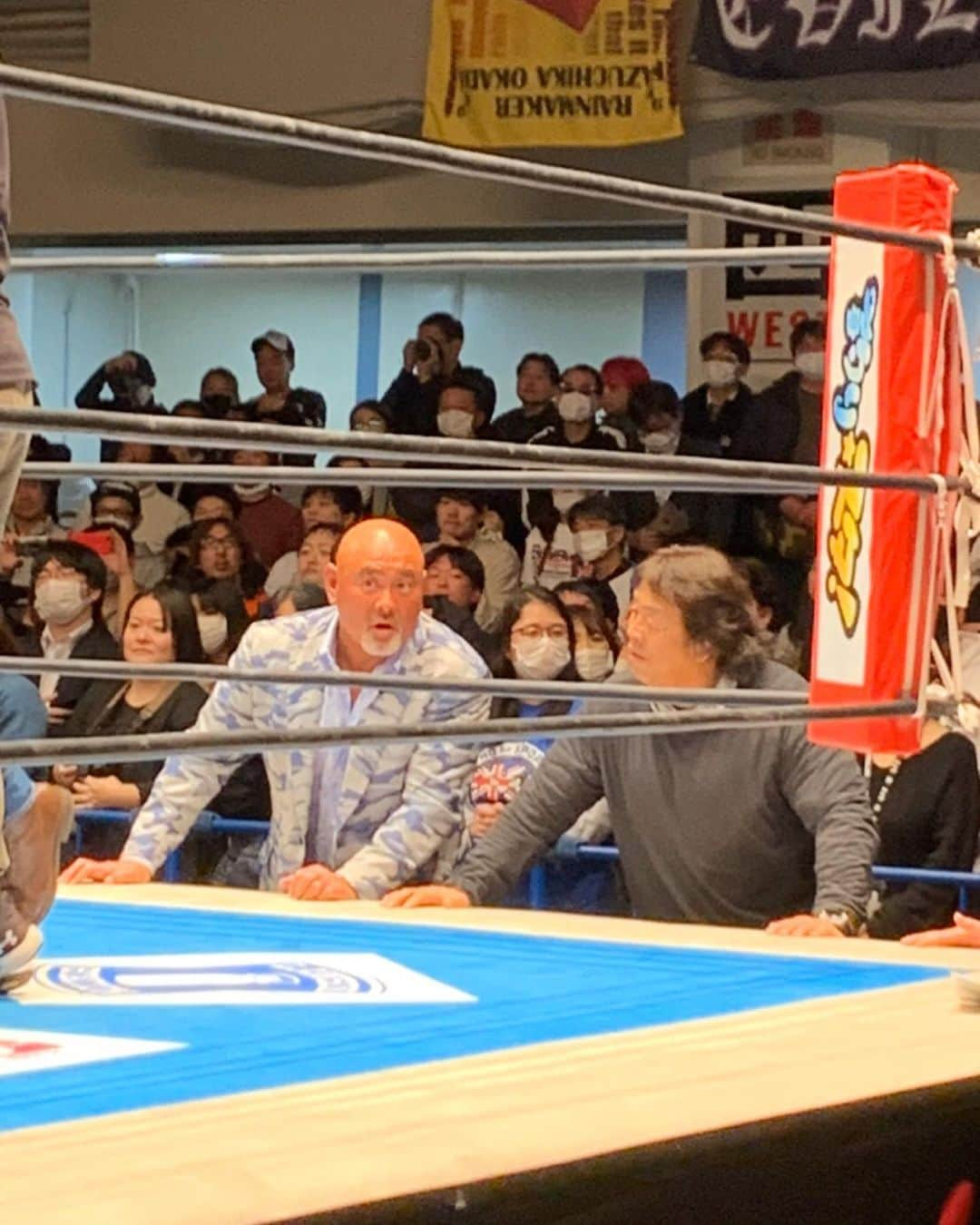 琥珀うたさんのインスタグラム写真 - (琥珀うたInstagram)「. . 2.19新日本プロレス後楽園ホール大会。 レジェンドレフェリー、タイガー服部さんの引退でした。 ALL INを観にアメリカまで行った時、You馬鹿なの？って言われましたw 引退セレモニーとんでもなく豪華😢 お疲れ様でした。 . . #njpw #njpwworld  #legend #referee #retire #新日本プロレス #レジェンド #レフェリー #タイガー服部 #引退 #引退セレモニー #後楽園ホール」2月22日 14時07分 - uta0214khk