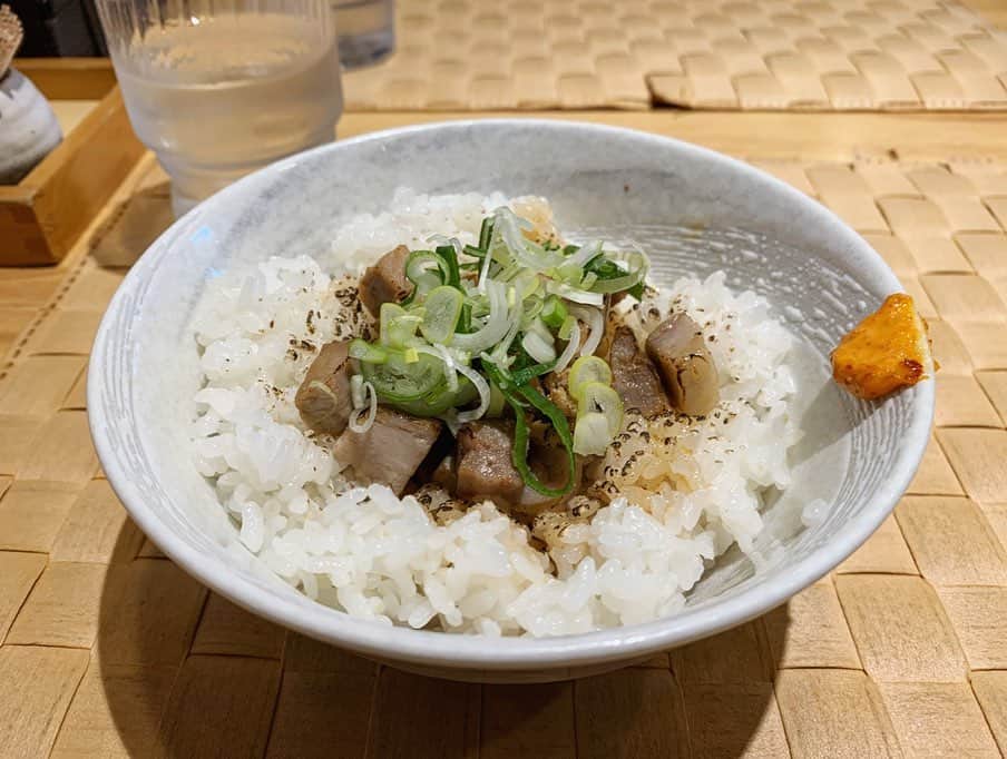 SUSURUさんのインスタグラム写真 - (SUSURUInstagram)「無化調京風ラーメン！ 石川・金沢ですすれるあと伸びがすんごいスープに自家製麺を合わせた美味しい一杯です。 繊細な味わいで、トッピングの一つ一つにもこだわりを感じる、素晴らしいラーメンでした🍥 #susuru_tv #1553日目 #自家製麺のぼる #金沢市 #石川 #京しお #うまい  #ラーメン #らーめん #ramen #ラーメン部 #ramennoodles #毎日ラーメン生活 #麺スタグラム #japaneseramen #japanramen #foodstagram #foodie #noodles #instanoodle #instaramen #instafood #susururecommended #金沢ラーメン #石川ラーメン」2月22日 14時08分 - susuru_tv