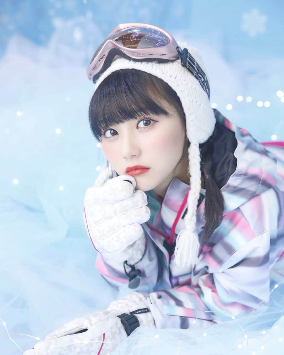 田中美久さんのインスタグラム写真 - (田中美久Instagram)「⛄️❄️ #スノボ女子  #HKT48 #生写真 #最後のカットでいつも変顔してる #変顔だいすき😗  #ファンの人が見たら #1枚目2枚目3枚目で #絶望する　#ごめんね  #スノボ　#⛷ #やったことないから #1から教えてくれる人募集中」2月22日 14時13分 - mikumonmon_48