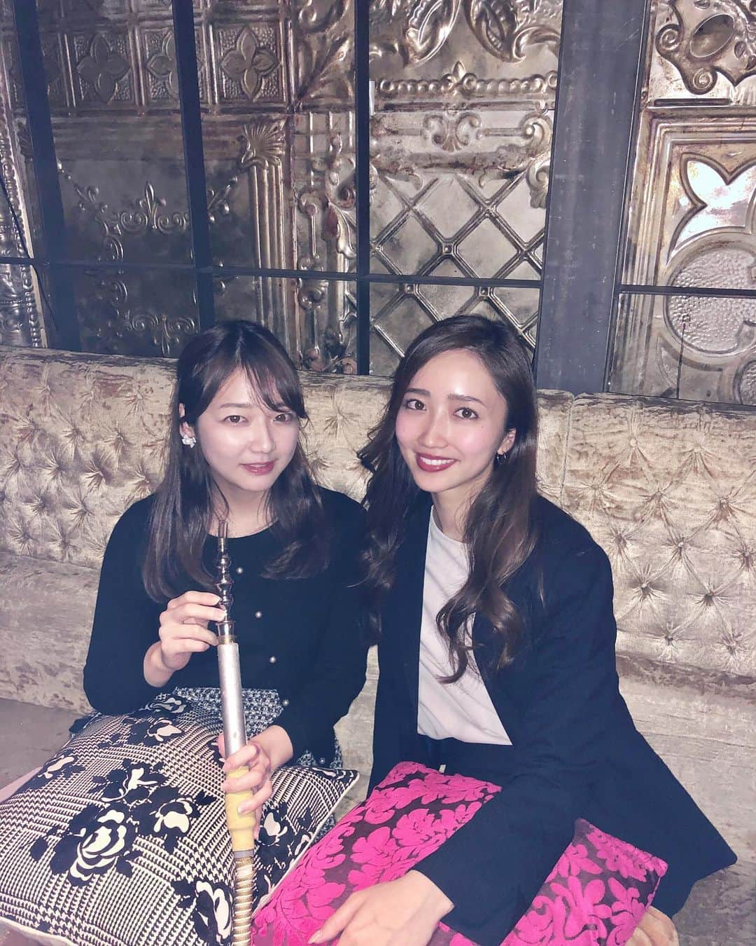 のインスタグラム：「🍎×🥀×🍓 チルスポ見っけ👀 #chillspot」