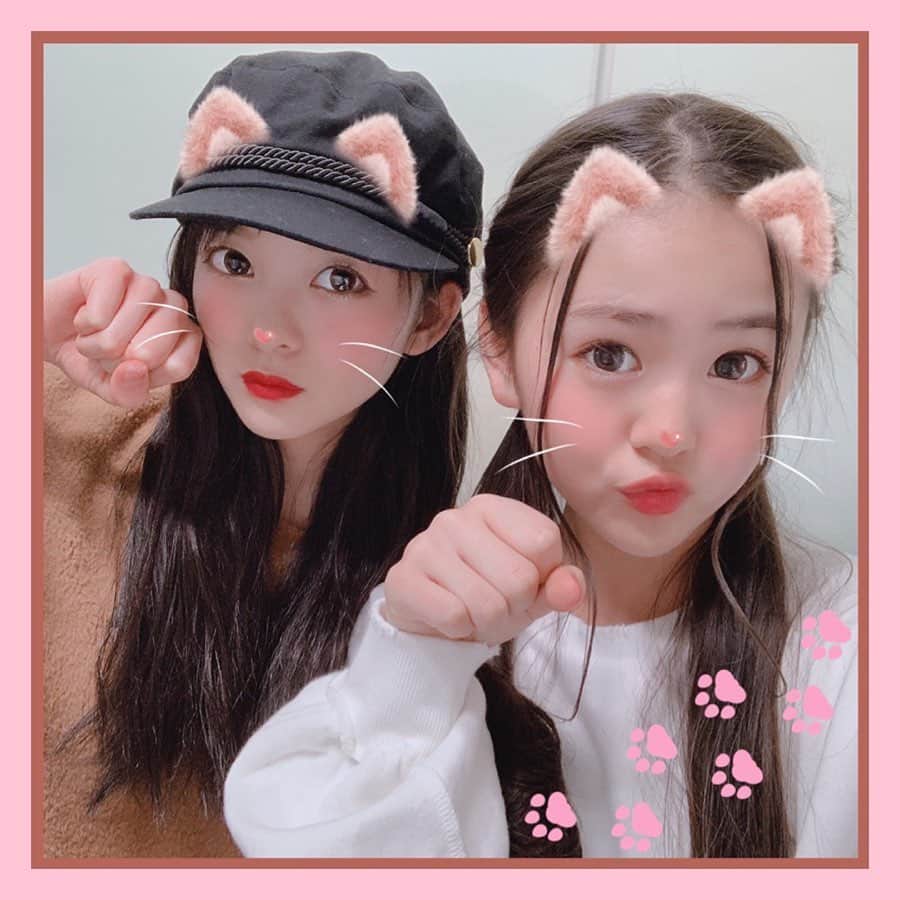 PINK-latte TV (ピンクラテTV) 公式さんのインスタグラム写真 - (PINK-latte TV (ピンクラテTV) 公式Instagram)「【ピンクラテTV #ネコの日 🐱】ㅤㅤㅤ﻿ ﻿ 2月22日は 「#ねこの日 」〜！😽💕﻿ ﻿ #アリユナ #ユラユナ も、ネコになってみた😻﻿ 加工カメラアプリにも、いろんなネコフィルターが﻿ あるよね😛💞﻿ どのスタンプが盛れるかな？🍒﻿ みんなはどの加工がお気に入り？？🥰﻿ ﻿ ねこの日、せっかくだから﻿ ネコスタンプで写真🤳撮ってみて〜！💕﻿ ﻿ ---﻿ #ネコ #ねこ #ねこすたぐらむ #ねこのいる生活﻿ #ねこすきさんと繋がりたい #ネコ部﻿ ---﻿ #PLTV #PINKlatteTV #ピンクラテTV﻿ #ピンクラテWEBモデル #ピンクラテ #ぴてぃーず ﻿ #宇井優良梨 #花田姫佳 #石山えこ #菅井純愛 #松本優菜﻿ #JCモデル #JSモデル」2月22日 14時50分 - pinklatte_tv