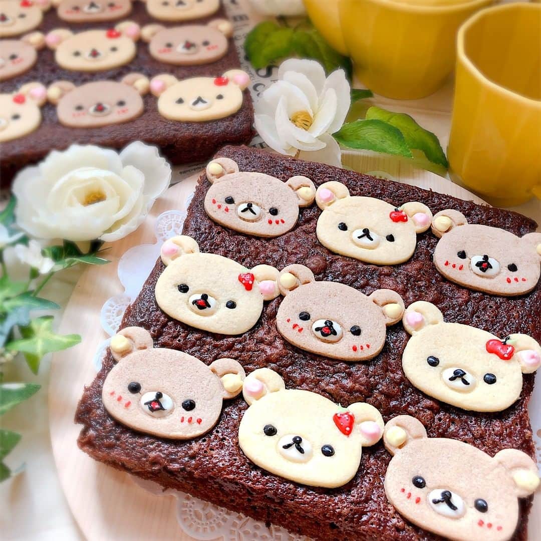 SnapDishさんのインスタグラム写真 - (SnapDishInstagram)「＊よみもの＊【チョコレート菓子の定番になりました♡クッキーブラウニー♪】 . SnapDishでは季節のお役立ち記事を毎月数回にわたり配信しています♪ 本日はもはや定番にもなりつつある、”クッキーブラウニー””をまとめた記事をご紹介！ 記事はこちらから↓↓ https://snapdish.co/books/5e214a6f6ed11f077b0cabf0/ . クッキーを埋め込んで焼く！クッキーブラウニー メッセージも焼き込んで♡ 年々可愛さが増していきます♪ . ☆今回の記事でご紹介した投稿はこちらから☆↓↓ hari-co ＊ はりこさん https://snapdish.co/d/85Cqna くっきいママさん https://snapdish.co/d/LLmTDa ゆぅさん https://snapdish.co/d/W8v9ma さえちゃんさん https://snapdish.co/d/DCn1ja tomoさん https://snapdish.co/d/O0CXja seaさん https://snapdish.co/d/nuOCma namimoさん https://snapdish.co/d/zKfySa せいこさん https://snapdish.co/d/Tmnnfa #SnapDish#スナップディッシュ #おうちごはん #AI料理カメラ #料理専用カメラ #フォトジェニックトレンド #料理好きな人と繋がりたい#器好き #料理 #手料理 #レシピ #デザート #スイーツ #おやつ #お菓子 #グルメ #手作りスイーツ #クッキーブラウニー #ブラウニー #cooking #homemade #sweets #food」2月22日 15時00分 - snapdish