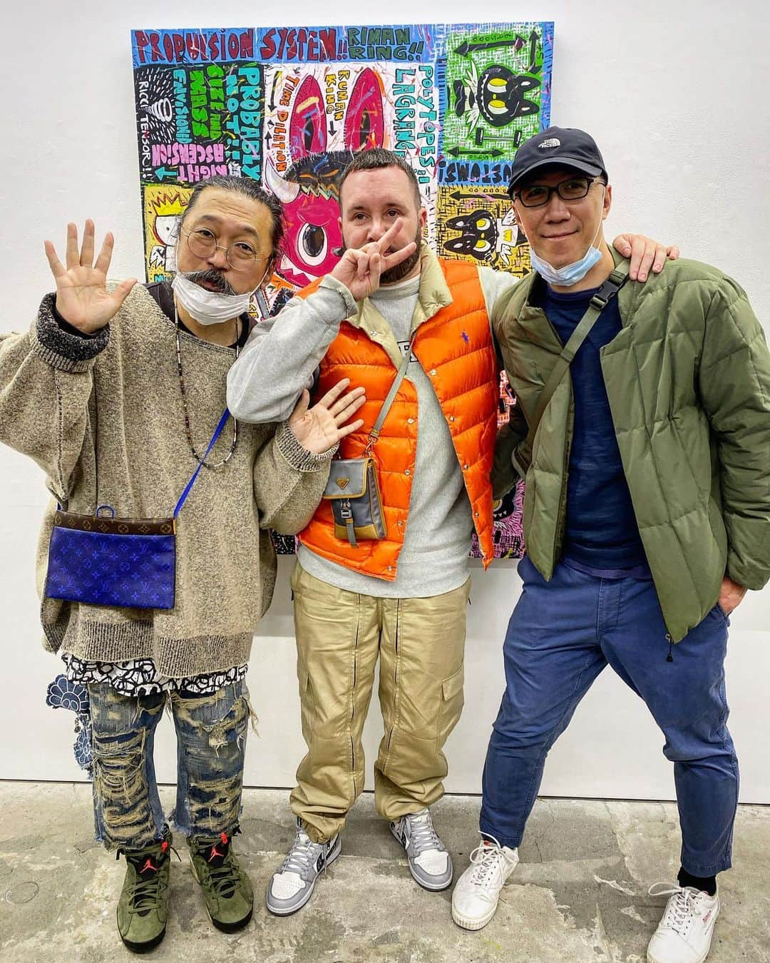 村上隆さんのインスタグラム写真 - (村上隆Instagram)「@kasinglung show opening @mrkimjones came! Thank you Kim!」2月22日 7時38分 - takashipom