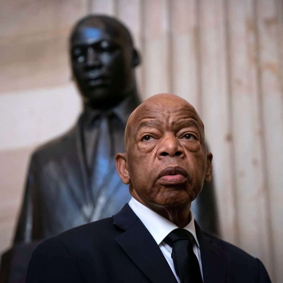 コモンさんのインスタグラム写真 - (コモンInstagram)「Happy 80th birthday to the personification of leadership and greatness.  John Lewis.」2月22日 8時17分 - common