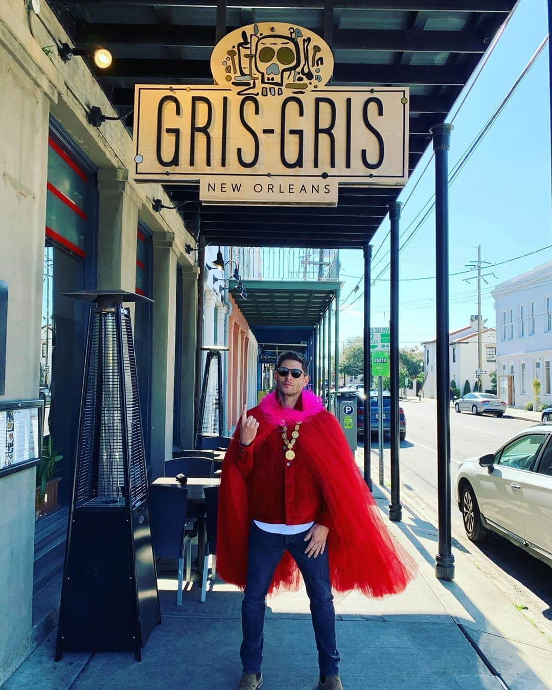 ジェンセン・アクレスさんのインスタグラム写真 - (ジェンセン・アクレスInstagram)「The Supernatural is alive and well in New Orleans. #mardigras2020 #bacchus」2月22日 8時28分 - jensenackles