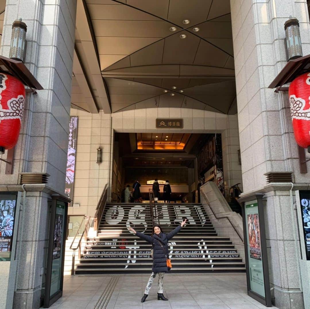 のインスタグラム：「昨年台風で中止になり、観られなかった『オグリ』 博多座まで行ってしまいました😆 が、行って大正解‼️🙆‍♀️ すごく楽しかったです❣️ なので……ふふふ🤭  #オグリ #スーパー歌舞伎Ⅱ #市川猿之助」
