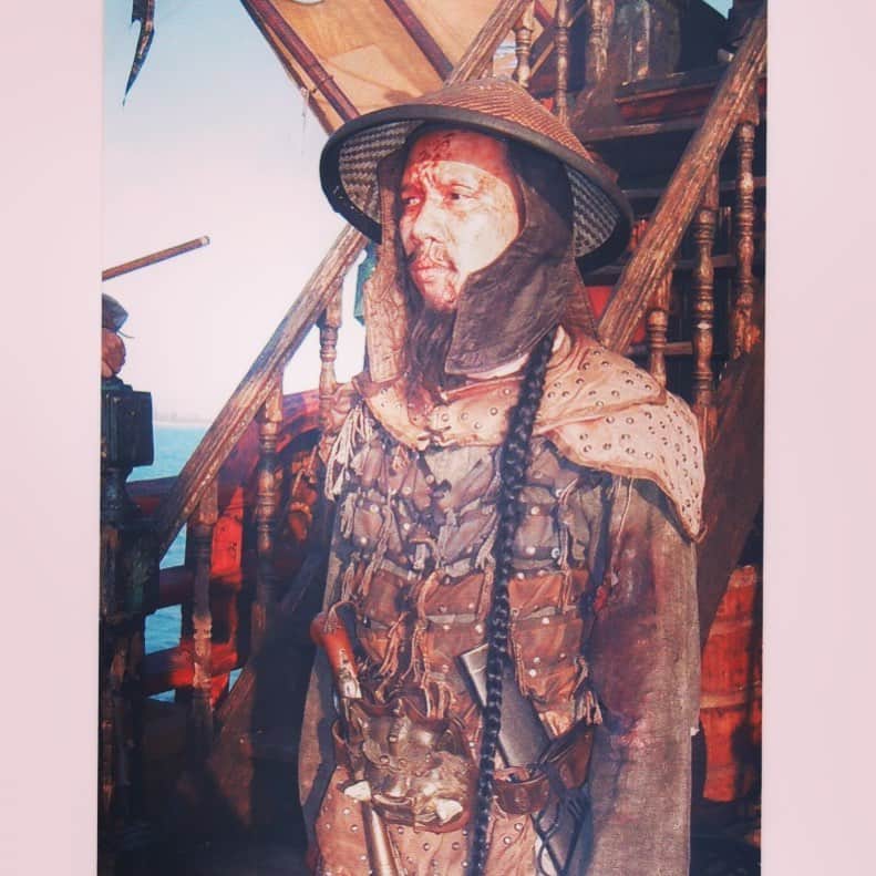 レジー・リーのインスタグラム：「#FF To Pirates of the Caribbean: At World’s End.  Lookin’ into this weekend like... I’m gonna getchu and take you down! This makeup took around 3 hours every morning for a year! But the amazing @richardredlefsen got it down to like 40 minutes by the time we were done. #thathairtho」