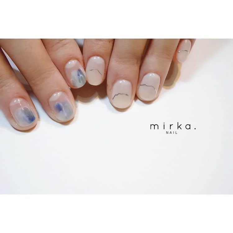 mirka. NAIL(ミルカネイル)さんのインスタグラム写真 - (mirka. NAIL(ミルカネイル)Instagram)「ビーチリゾートへ行くお客様に◯ . . #mirkanail#nail#nails#nailart#naildesign  #ショートネイル#ネイルアート#ネイルデザイン#ネイル#大人ネイル#非対称ネイル#シンプルネイル#ニュアンスネイル」2月22日 9時58分 - mirka.nail