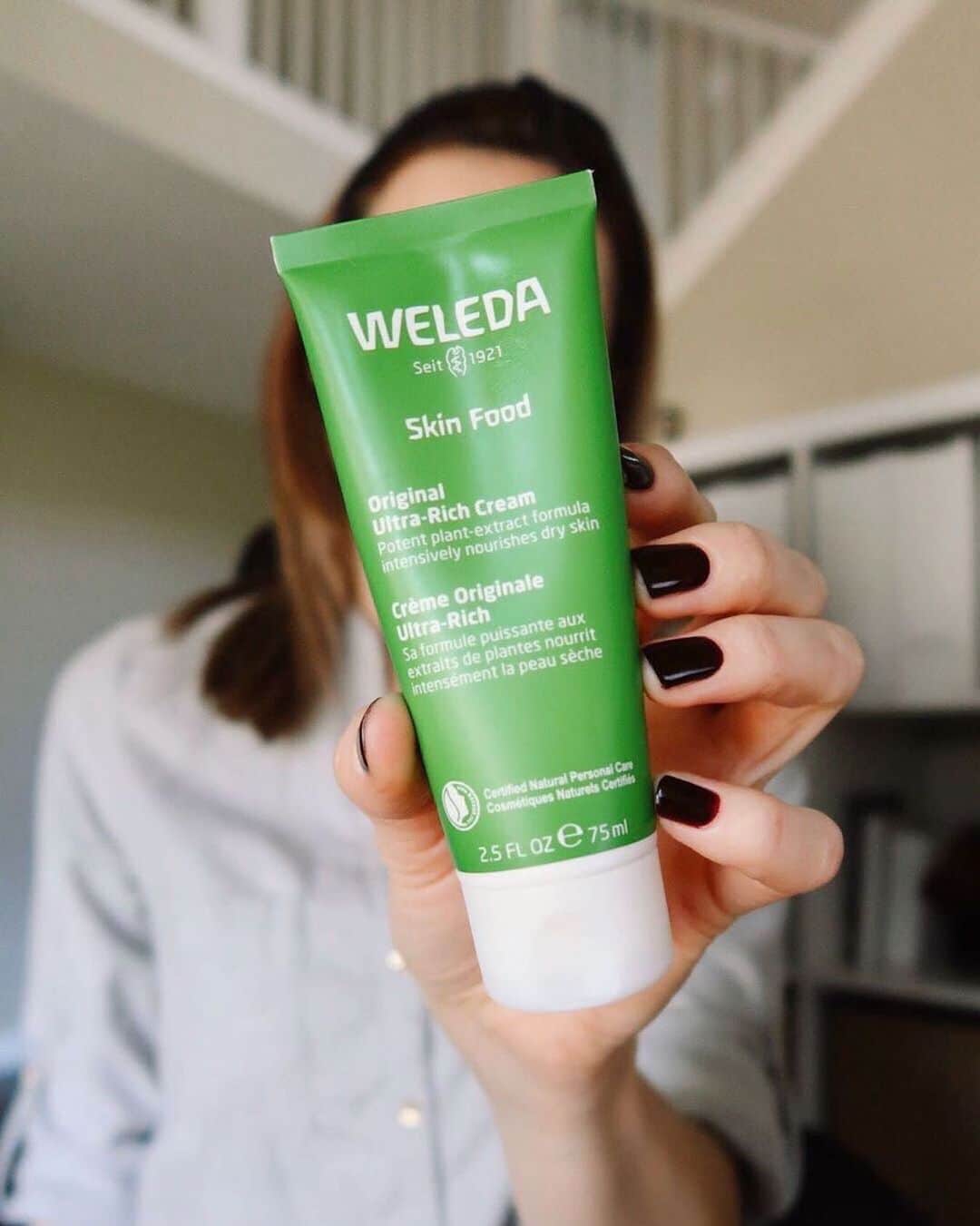 Weledaのインスタグラム：「Skin Food Original Ultra-Rich is a skincare routine staple! 💚 Tag friend that still hasn’t tried it yet! (pc: @teacupsntulips) #WeledaSkinFood」
