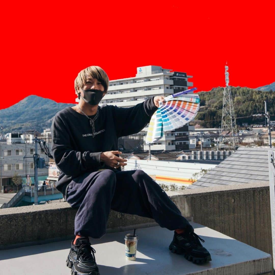 あきらかにあきらさんのインスタグラム写真 - (あきらかにあきらInstagram)「次のグッズのパントン選び feat.Butter Coffee 〜この空の色はパントンにはないくらい綺麗だ〜  #とは #ゆて #RGB」2月22日 11時13分 - akrknakr
